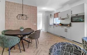 2 Bedroom Awesome Home In Oosterwolde
