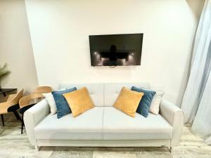 Bright Seaview Alliance Palace Apartment