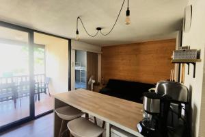 Apartment with balcony 800 meters from the sea