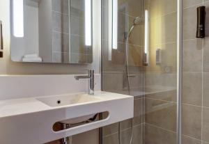 Hotels B&B HOTEL Besancon Valentin : photos des chambres