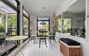 2 Bedroom Gorgeous Home In Holbæk