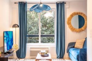 Keyz - Central 2 Bedrooms near the Picasso Museum