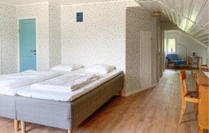 Lovely Home In Högsäter With Kitchen