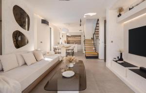 Gorgeous Home In Petrcane With Sauna