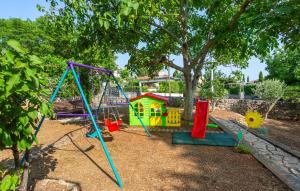 1 Bedroom Nice Apartment In Pinezici