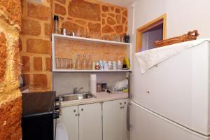 Alley studio 1 by Frangki