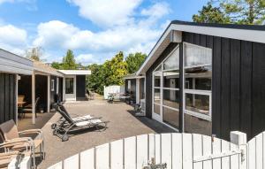 Stunning Home In Ebeltoft With Wifi