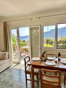 Kates Place Apartment, 5 walk from the beach