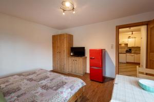 "Schmeisshof "Ferienwohnungen Taxacher Johann und Renate