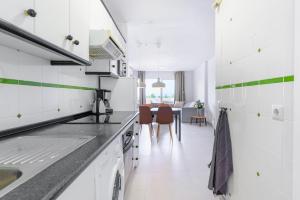 Zeus - Riviera del Sol Apartment with Stunning Sew Views