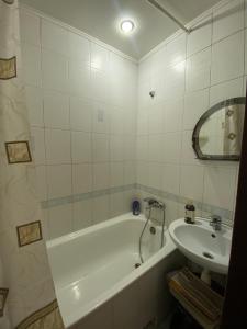 Однокімнатна квартира на проспекті Поля 12