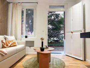 Celine 16 Paris Lumière 2 Bedroom by Eiffel Tower