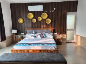 Amaya Chalet Lansdowne