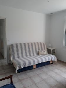 Maisonnette 2 minutes pied plage