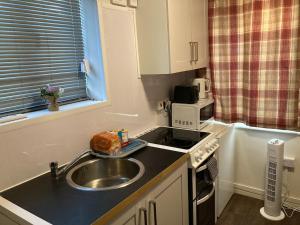 Studio Flat in Walsall with Option of Large Garden for Events