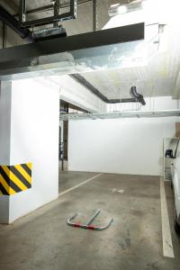 Vivid Studio with Balcony with FREE Private Parking