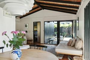 Quiet Days In Original 60S Summer House