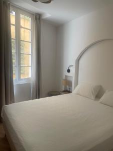 Recently renovated apartment in quiet area in heart of Old Nice