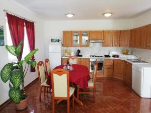 Holiday home Davorka with garden and barbecue