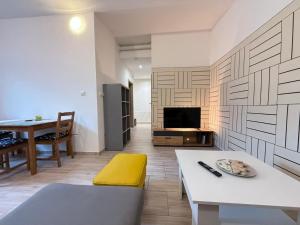 Komenského free parking