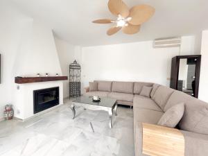 Villa Malibú cerca de Puerto Banús por Douvlecom