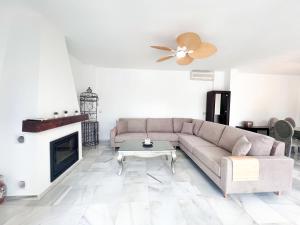 Villa Malibú cerca de Puerto Banús por Douvlecom