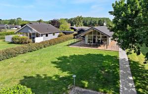 Holiday Home Hejsager Strandby I