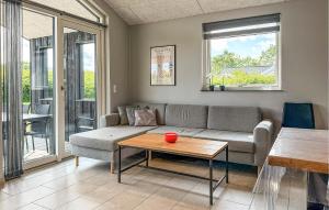 4 Bedroom Gorgeous Home In Tarm