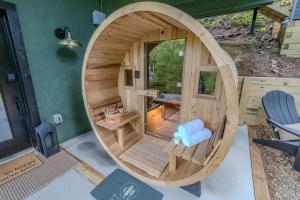 Stunning Views Private Sauna Fireplace Fire Pit