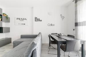 GuestHost - Bonola M1 Balcony Apartment