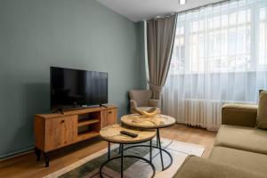 Cozy and Modern 3BR with Private Patio in Beşiktaş