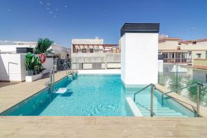 LE2E- Modern new-build flat near the beach