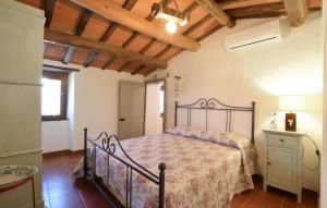 1 Bedroom Stunning Home In Subbiano