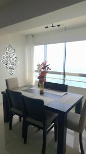 Ocean view apartment near the airport