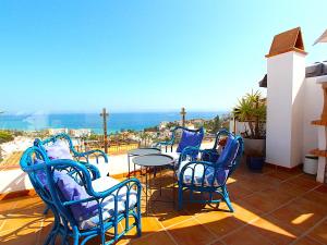 Stunning views and well presented 2 bed in Punta Lara PC11