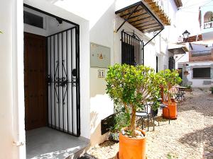 Stunning views and well presented 2 bed in Punta Lara PC11