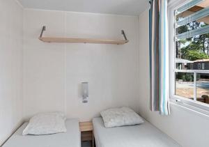 Campings Camping Les Salins de la Gardiole - Eurocamp I Homair : photos des chambres
