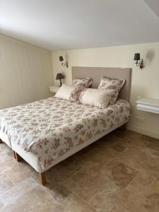 Gîte en pierre 6 personnes avec piscine , entre Bergerac et Saint-Émilion