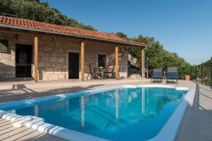 Holiday Home Bacinelle with Pool & Sea View