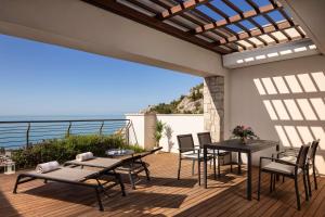 Apartment 2 bedrooms with Terrace and Marina View room in Portopiccolo Apartments