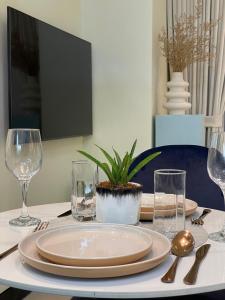 Chic and modern studio