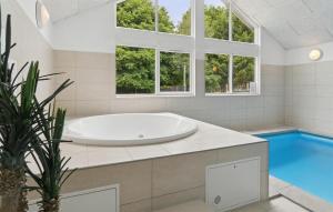 Amazing Home In Glesborg With Sauna