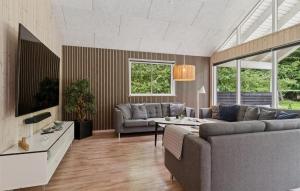 Amazing Home In Glesborg With Sauna