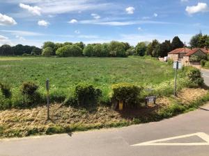 Pilgrims - Traditional flint cottage with open fire
