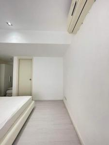 Minimalist 1 Bedroom Loft Makati in Gramercy Residences