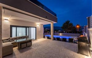 Lovely Home In Pridraga