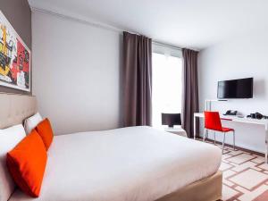 Disneyland Deluxe flat, outside pool, Climatisation, 1 min to Disney Parks