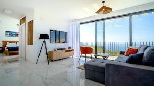 CASA PANORAMA SOL- NEW VILLA WITH HEATED SALTWATER POOL and FANTASTIC SEA VIEW