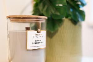 Bright City Apartment Free Parking & 2 Min to Subway