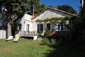 Maison climatisée pour 4 pers a 5min dAvignon